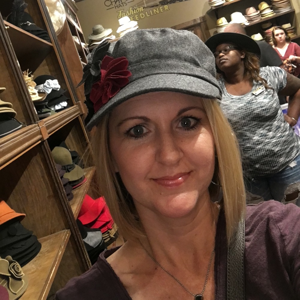 Meet your Posher, Joy